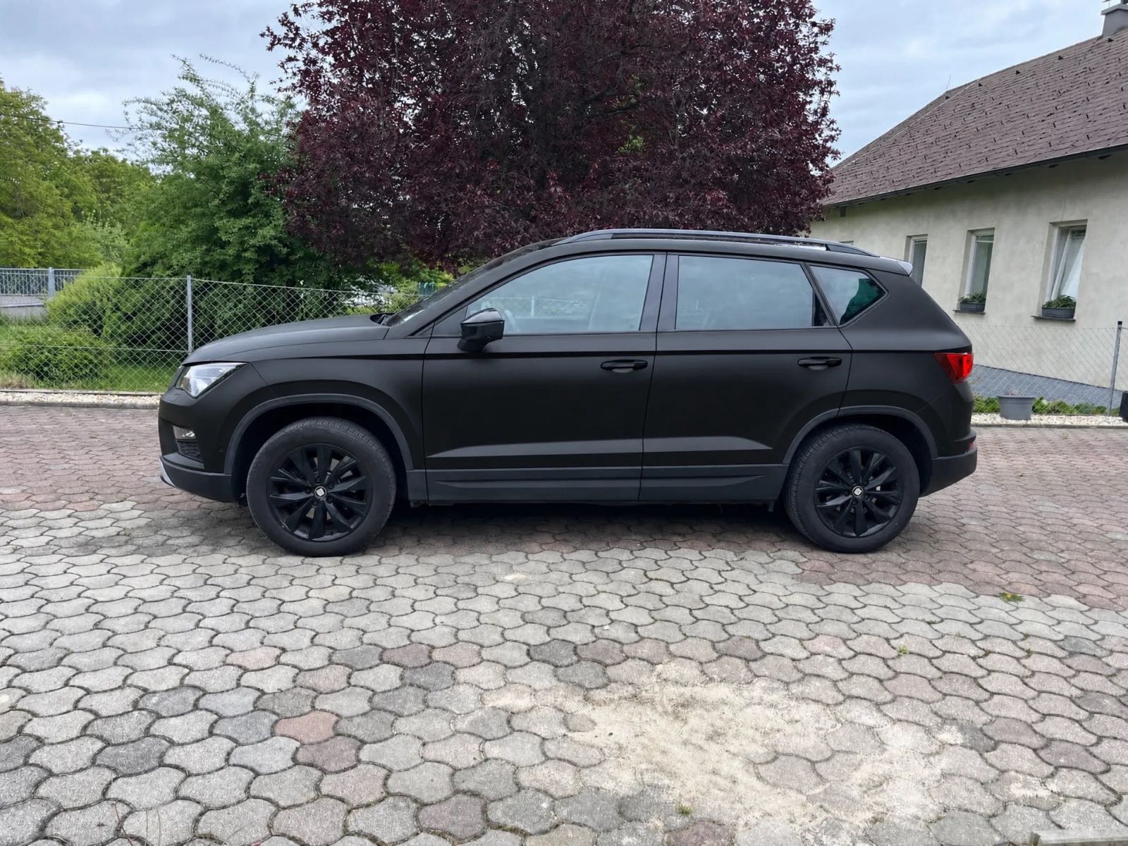 Seat Ateca vor der Vollfolierung, Ausgangszustand in Schwarz
