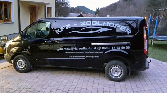 Fahrzeugbeschriftung KFZ Zodlhofer am Ford Transit Custom